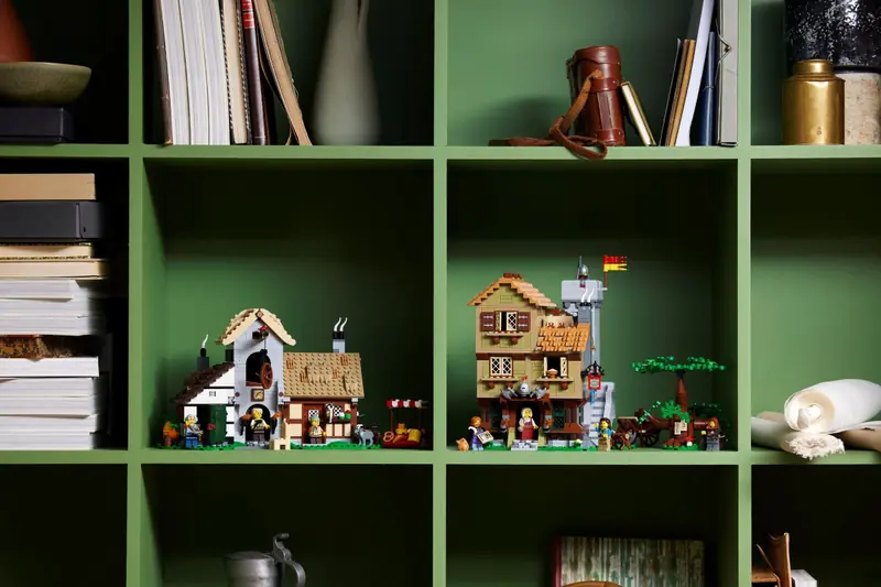 LEGO 10332 Średniowieczny plac miejski zdjęcie 12