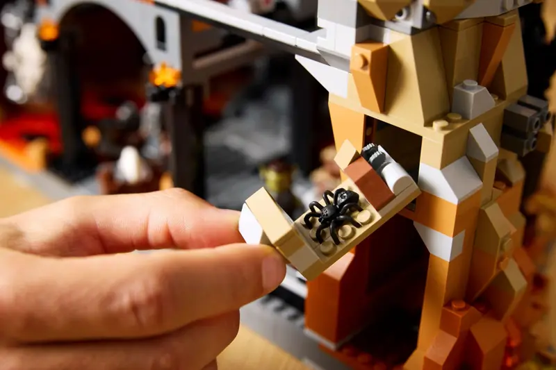 LEGO 10333 Władca pierścieni: Barad-dûr zdjęcie 23