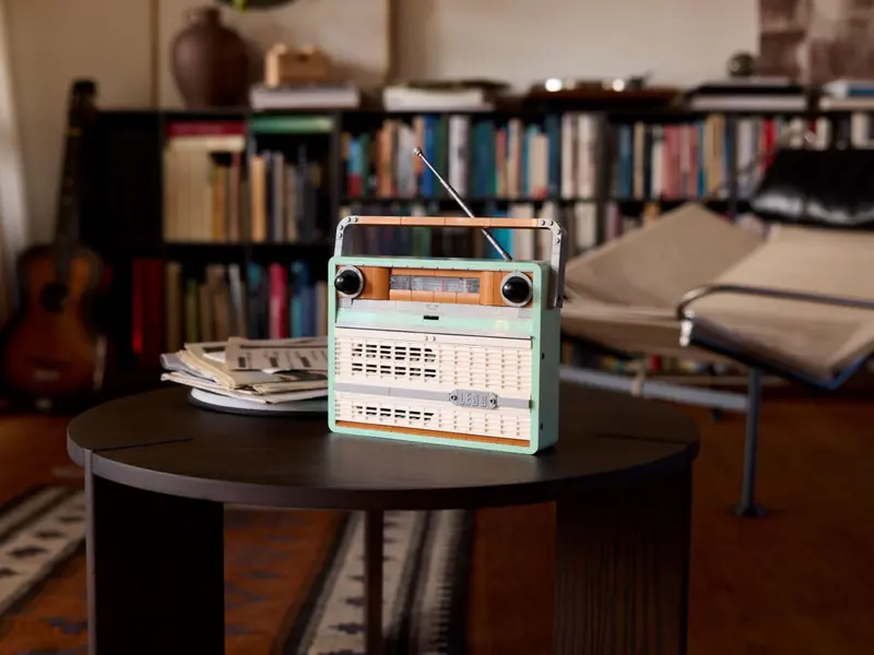 LEGO 10334 Radio w stylu retro zdjęcie 9