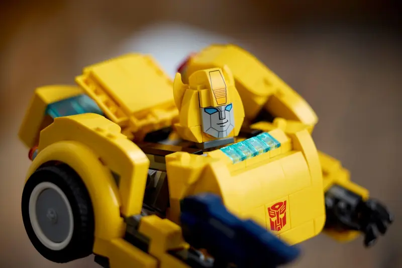 LEGO 10338 Bumblebee zdjęcie 11