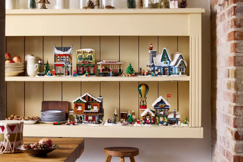 LEGO 10339 Poczta Świętego Mikołaja zdjęcie 10