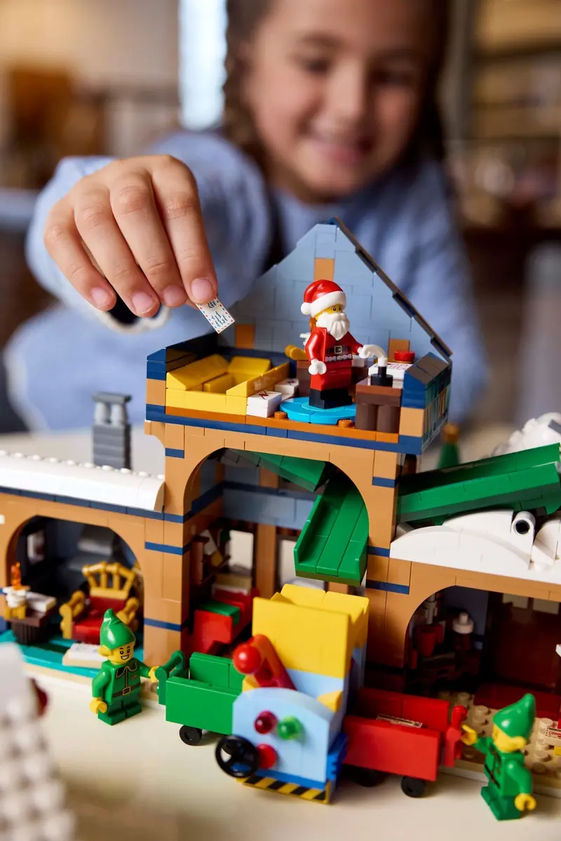 LEGO 10339 Poczta Świętego Mikołaja zdjęcie 8