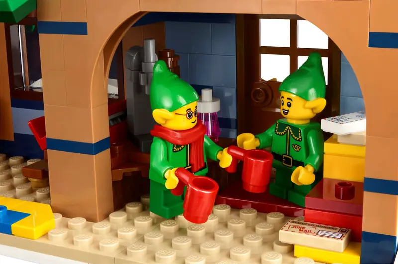 LEGO 10339 Poczta Świętego Mikołaja zdjęcie 12