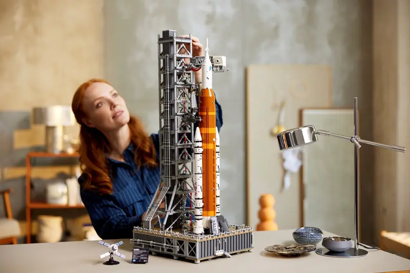 LEGO 10341 Rakieta SLS NASA Artemis zdjęcie 7