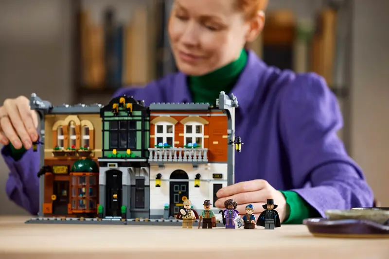 LEGO 10351 Sherlock Holmes: Book nook zdjęcie 17
