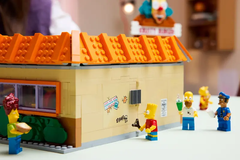 LEGO 10352 The Simpsons: Krusty Burger zdjęcie 16