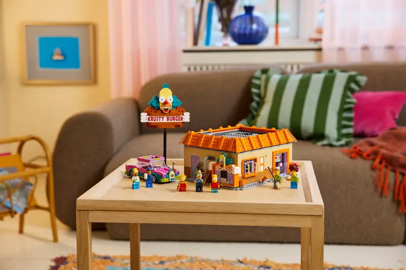 LEGO 10352 The Simpsons: Krusty Burger zdjęcie 9