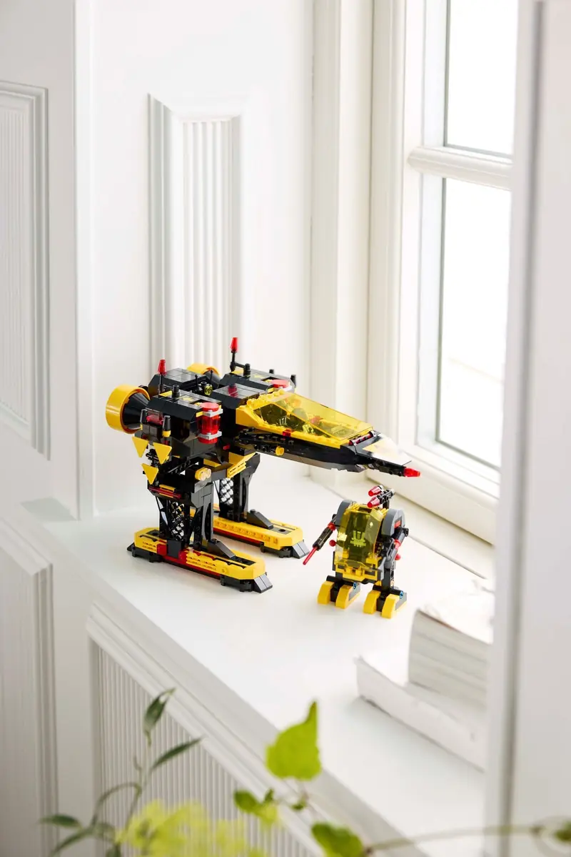 LEGO 10355 Blacktron Renegade zdjęcie 14