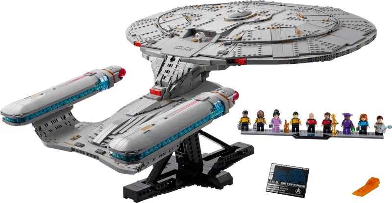 LEGO 10356 Star Trek: U.S.S. Enterprise NCC-1701-D zdjęcie 3