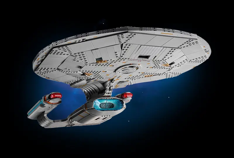 LEGO 10356 Star Trek: U.S.S. Enterprise NCC-1701-D zdjęcie 19