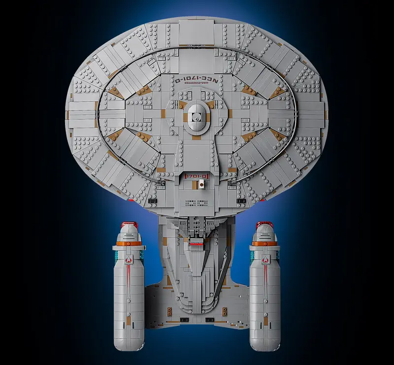 LEGO 10356 Star Trek: U.S.S. Enterprise NCC-1701-D zdjęcie 20