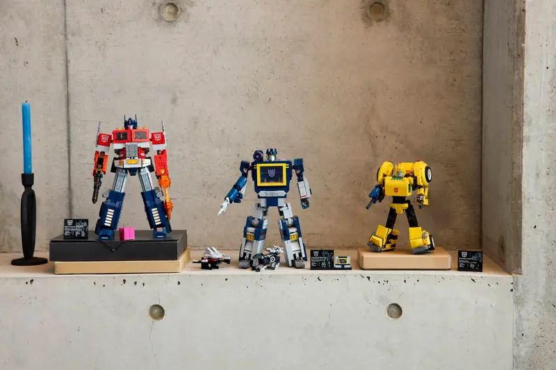 LEGO 10358 Transformers: Soundwave zdjęcie 15