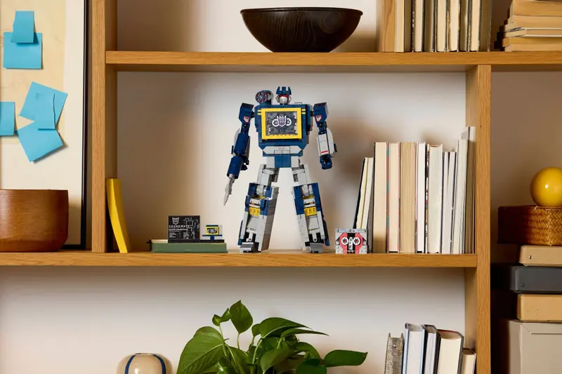 LEGO 10358 Transformers: Soundwave zdjęcie 8