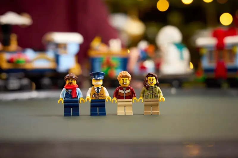 LEGO 10361 Świąteczny ekspres zdjęcie 13