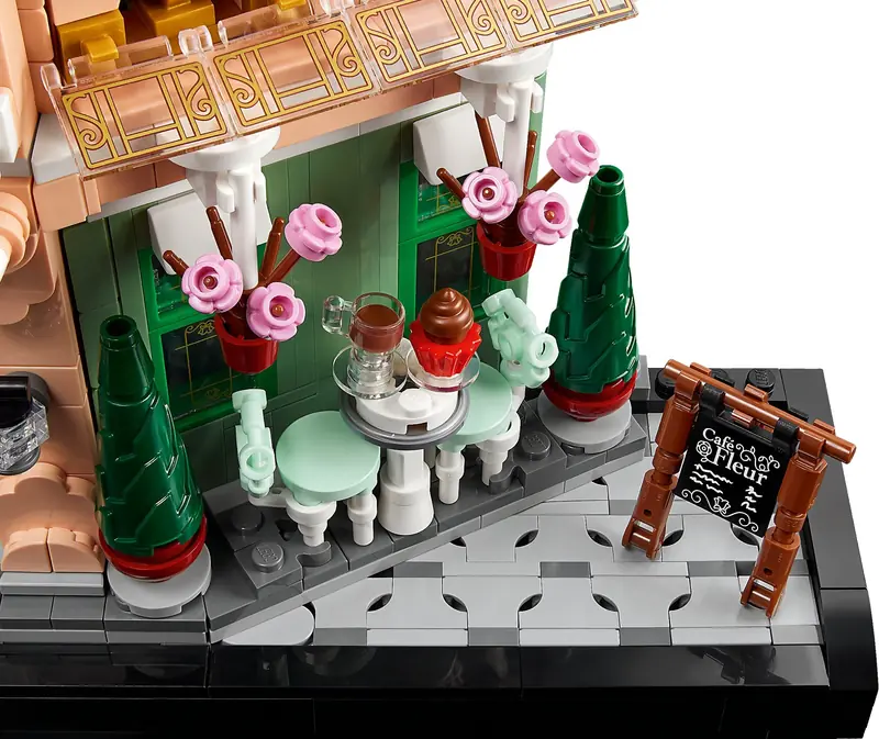LEGO 10362 Francuska kawiarenka zdjęcie 7