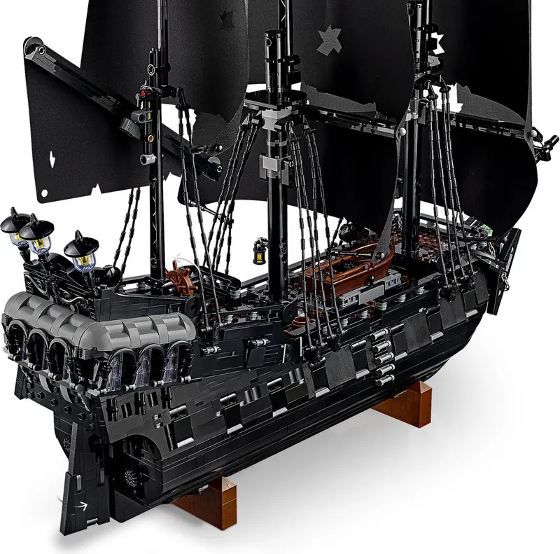 LEGO 10365 Statek piracki kapitana Jacka Sparrowa zdjęcie 8