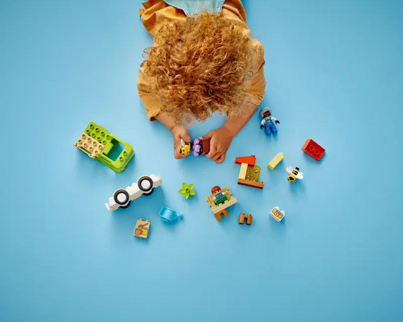 LEGO 10419 Opieka nad pszczołami i ulami zdjęcie 7