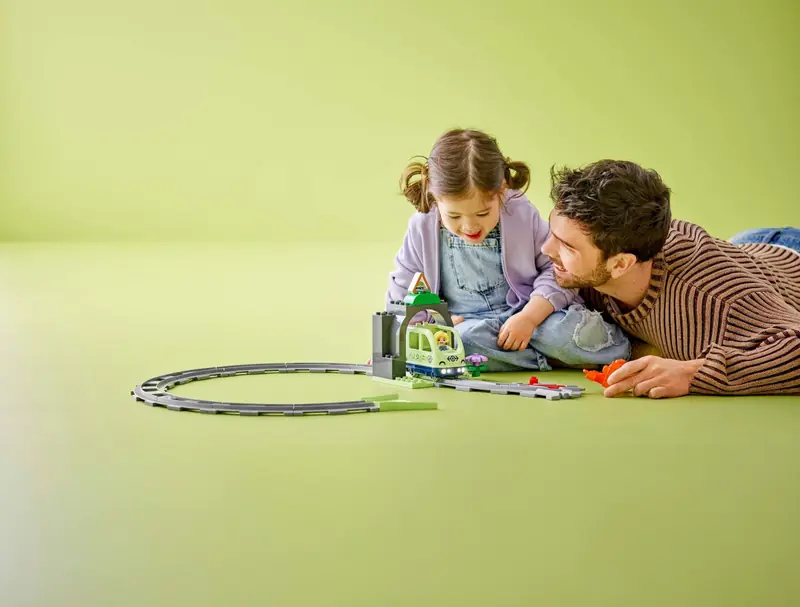 LEGO 10425 Tunel i tory kolejowe - zestaw rozszerzający zdjęcie 6