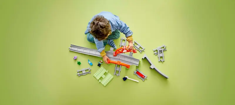 LEGO 10426 Most i tory kolejowe - zestaw rozszerzający zdjęcie 4