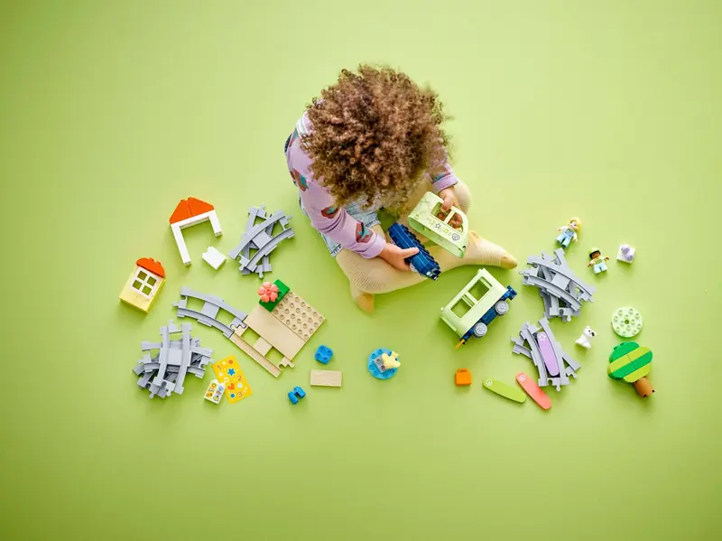 LEGO 10427 Przygoda z interaktywnym pociągiem zdjęcie 7