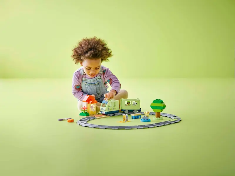 LEGO 10427 Przygoda z interaktywnym pociągiem zdjęcie 8