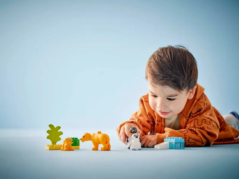 LEGO 10442 Rodziny dzikich zwierząt: pingwiny i lwy zdjęcie 8