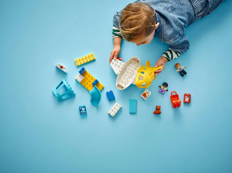 LEGO 10443 Pierwszy raz na lotnisku zdjęcie 8