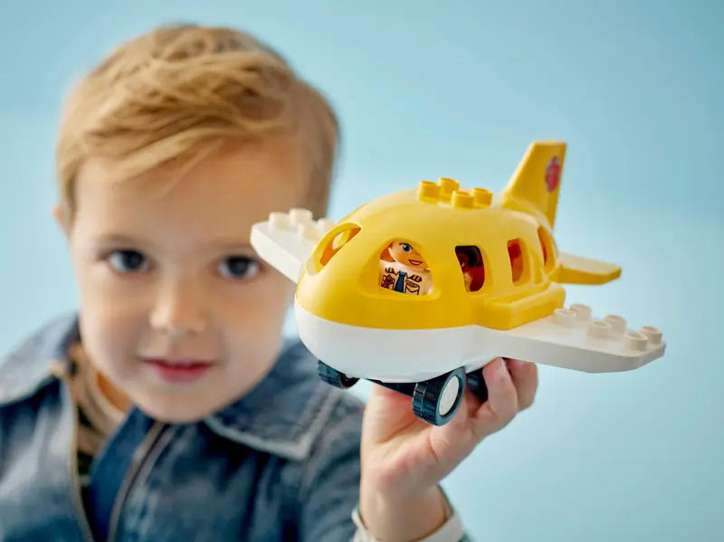 LEGO 10443 Pierwszy raz na lotnisku zdjęcie 9