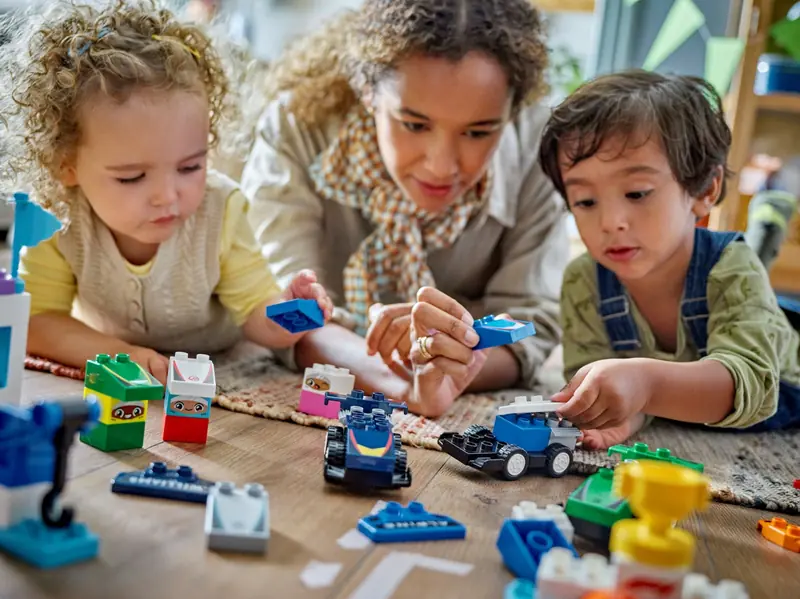 LEGO 10445 Bolidy i kierowcy F1 zdjęcie 8