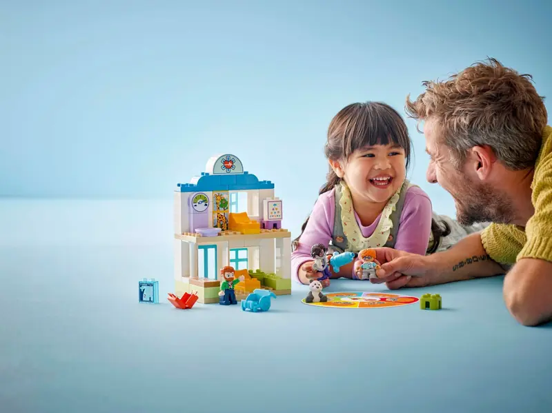 LEGO 10449 Pierwszy raz: Wizyta u lekarza zdjęcie 6