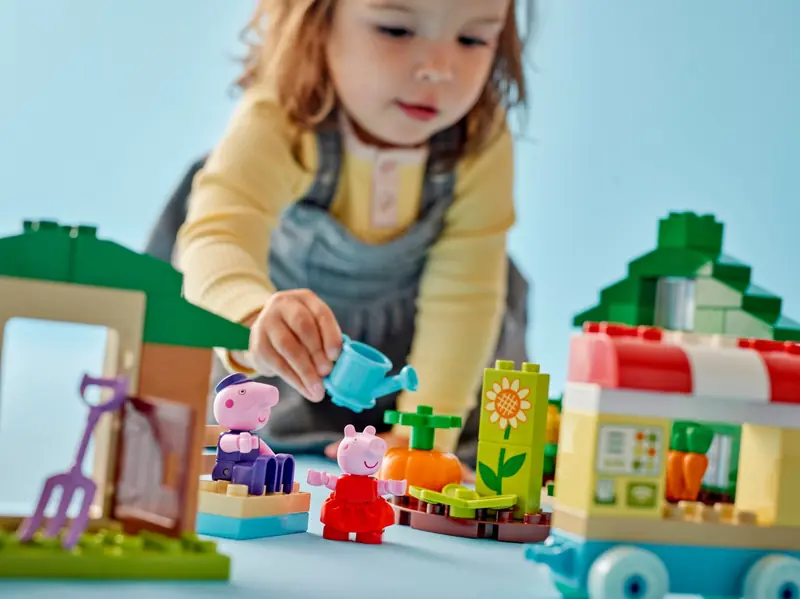 LEGO 10461 Ogród i szklarnia Dziadka Świnki zdjęcie 6