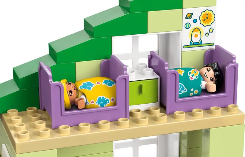 LEGO 10470 Nowoczesny dom rodzinny 3 w 1 z figurkami zdjęcie 8