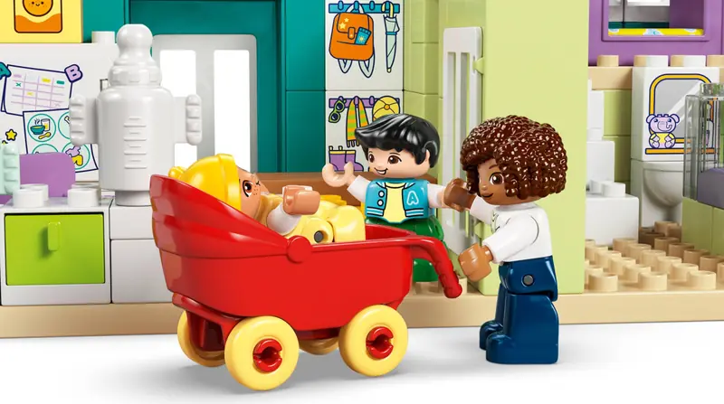 LEGO 10470 Nowoczesny dom rodzinny 3 w 1 z figurkami zdjęcie 11