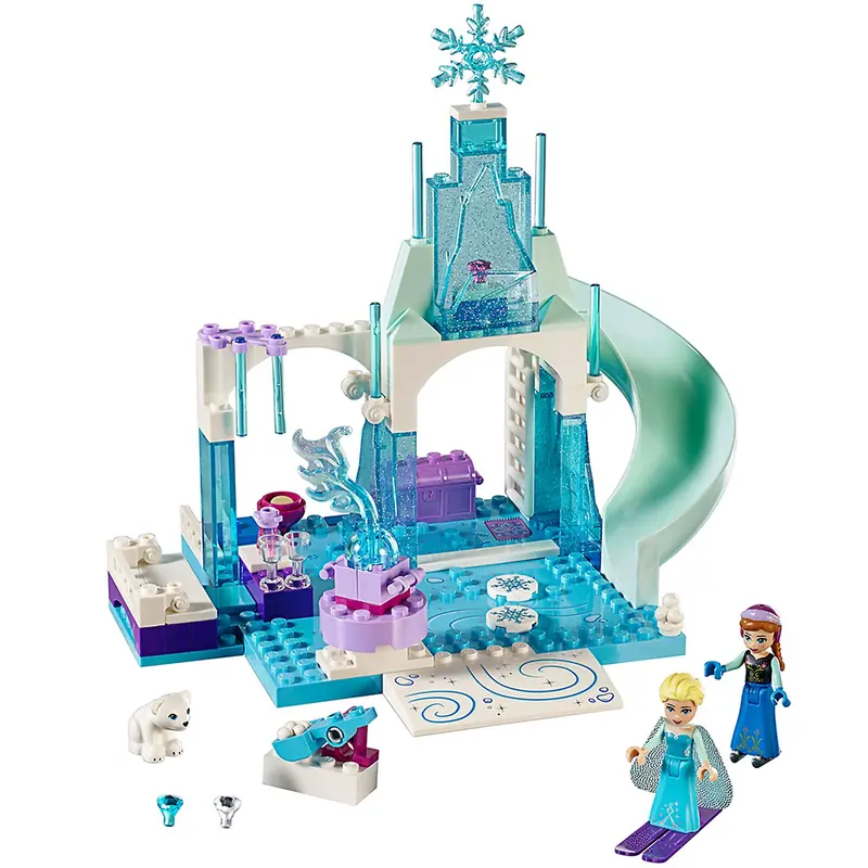 LEGO 10736 Plac zabaw Anny i Elsy z Krainy Lodu