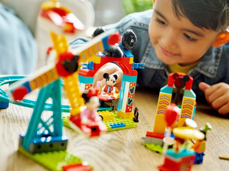 LEGO 10778 Miki, Minnie i Goofy w wesołym miasteczku zdjęcie 8
