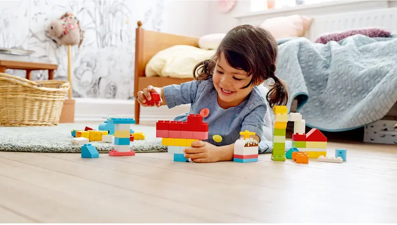 LEGO 10909 Pudełko z serduszkiem zdjęcie 4