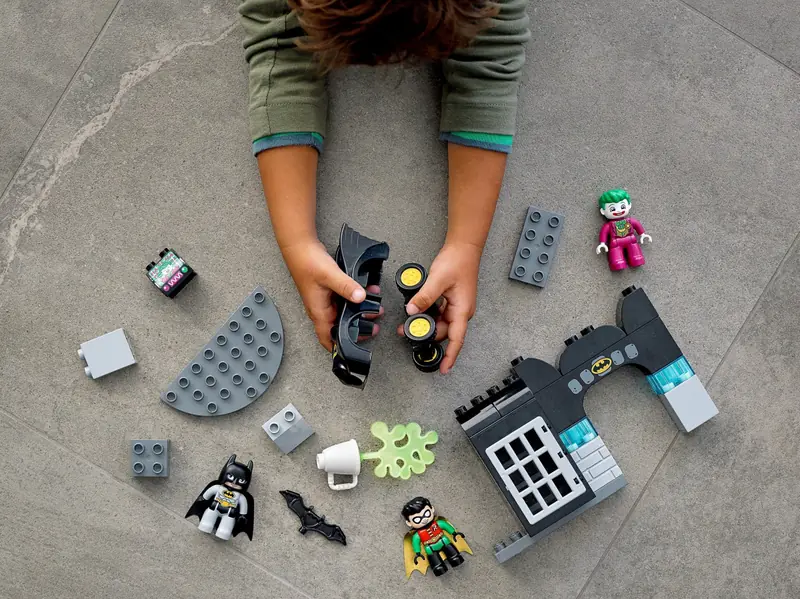 LEGO 10919 Jaskinia Batmana zdjęcie 9