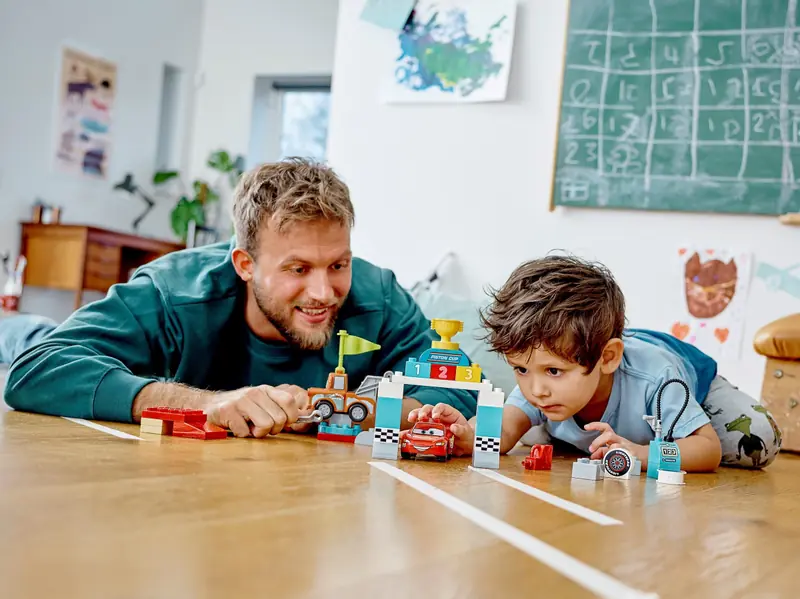 LEGO 10924 Zygzak McQueen na wyścigach zdjęcie 6