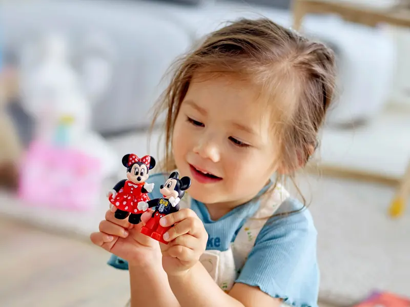 LEGO 10941 Urodzinowy pociąg myszek Miki i Minnie zdjęcie 9