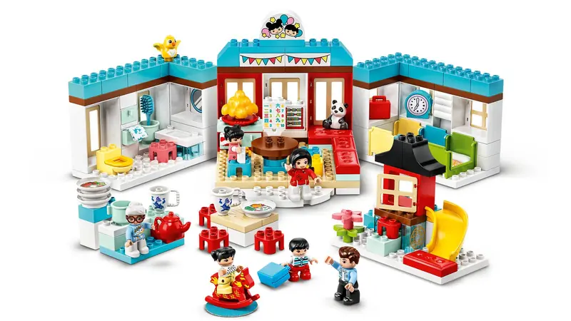 LEGO 10943 Szczęśliwe chwile z dzieciństwa