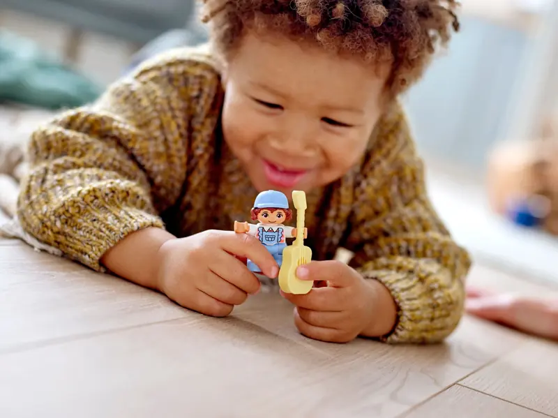 LEGO 10946 Rodzinne biwakowanie zdjęcie 14