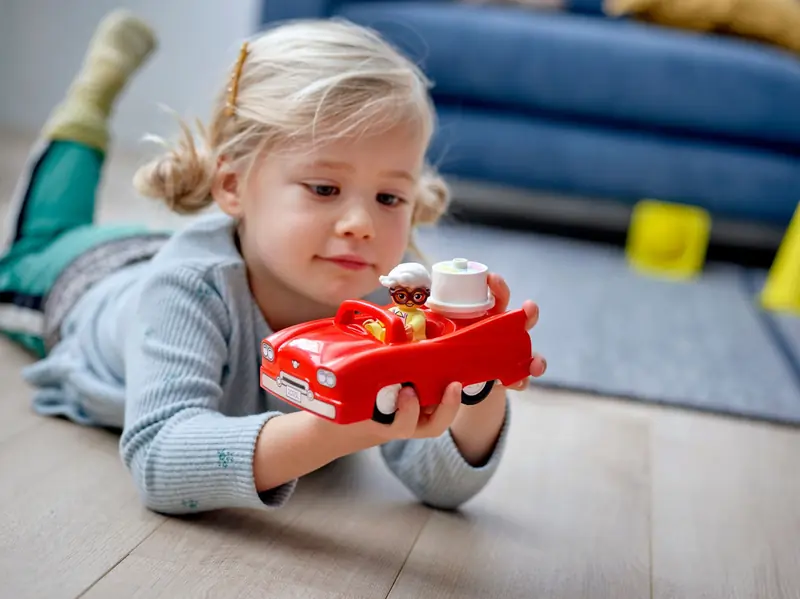 LEGO 10948 Parking piętrowy i myjnia samochodowa zdjęcie 15