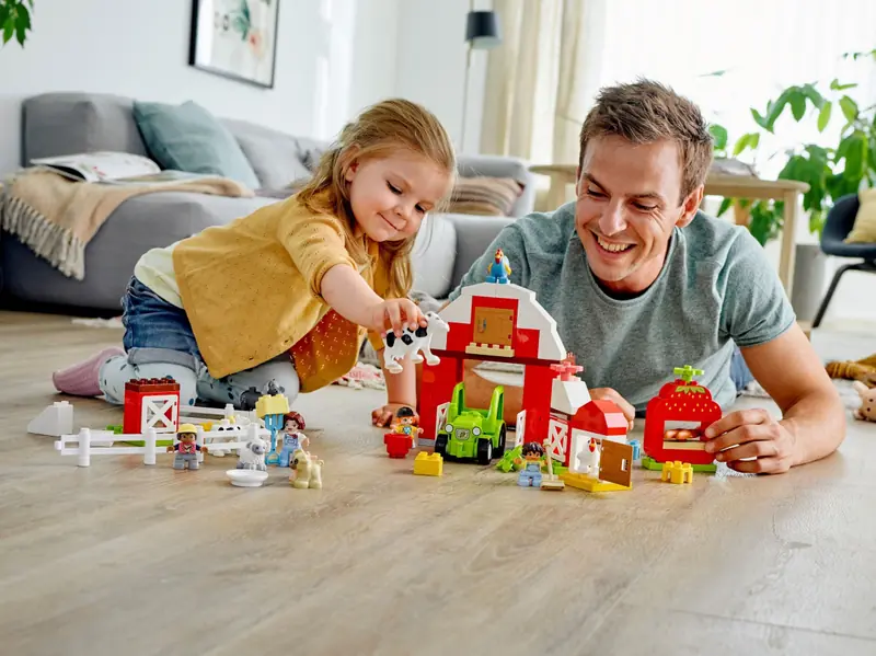 LEGO 10952 Stodoła, traktor i zwierzęta gospodarskie zdjęcie 12
