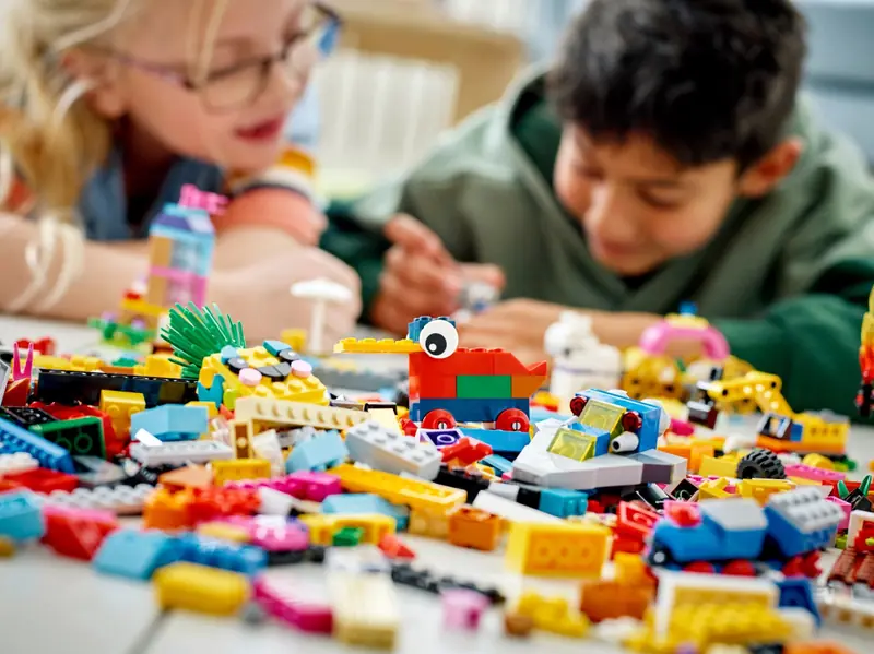 LEGO 11021 90 lat zabawy zdjęcie 8
