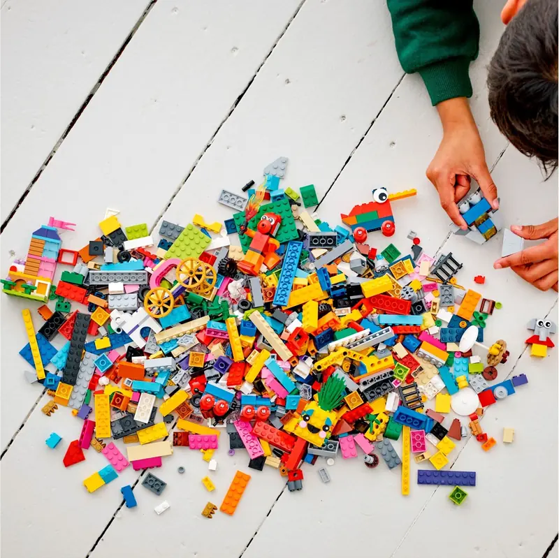 LEGO 11021 90 lat zabawy zdjęcie 7