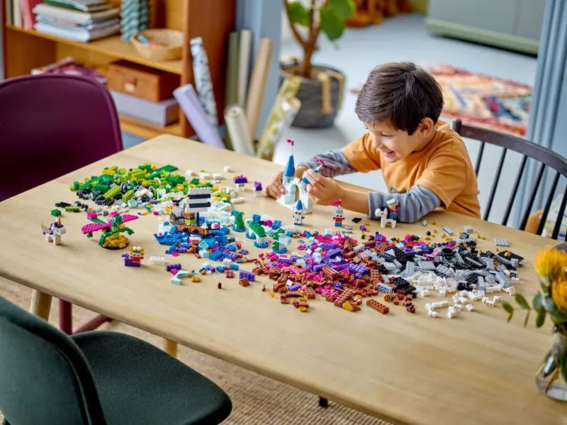 LEGO 11033 Kreatywny wszechświat fantazji zdjęcie 8