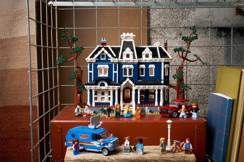 LEGO 11370 Stranger Things: Dom Creelów zdjęcie 11