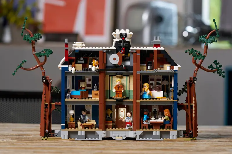 LEGO 11370 Stranger Things: Dom Creelów zdjęcie 16