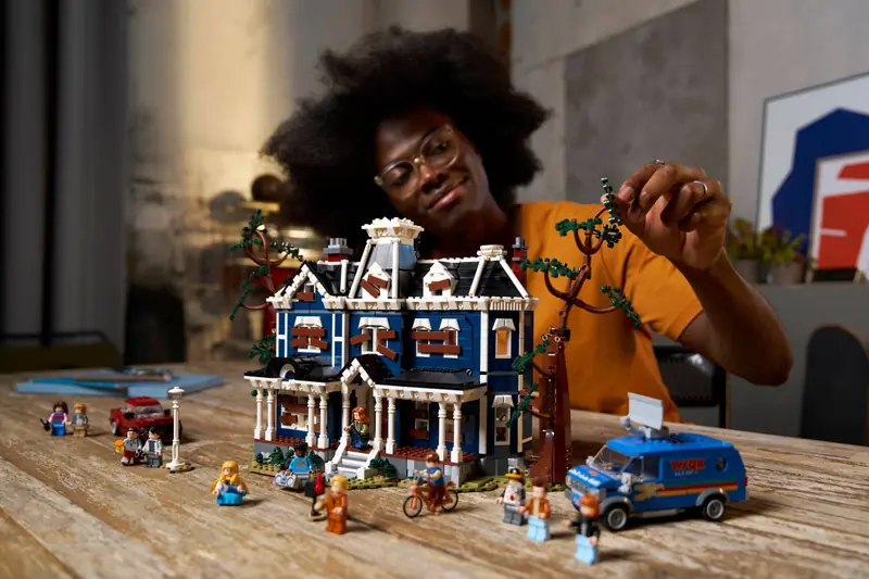 LEGO 11370 Stranger Things: Dom Creelów zdjęcie 9