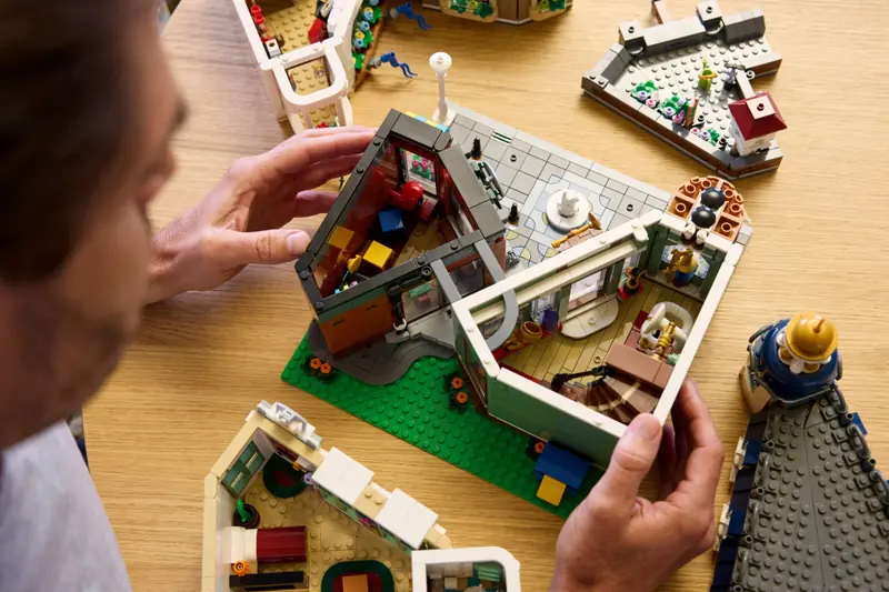 LEGO 11371 Ulica handlowa zdjęcie 17